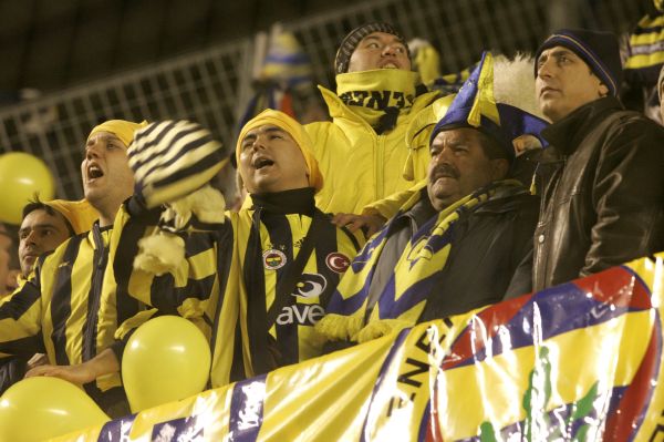 Fanoušci Fenerbahce Istanbul. Fanoušci Fenerbahce Istanbul.
