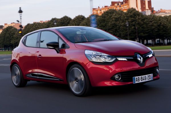 Clio nové generace a znovu nalezená elegance.