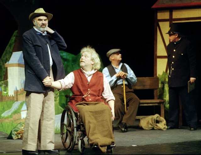 Zdeněk Svěrák a Jan Kašpar při předpremiéře hry Švestka, 1997.