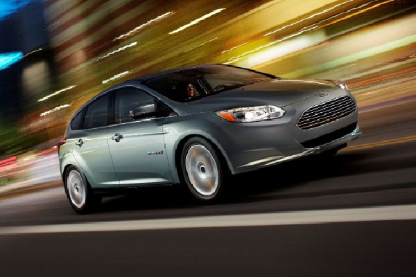 Elektromobil Ford Focus bude už v srpnu v prodeji.