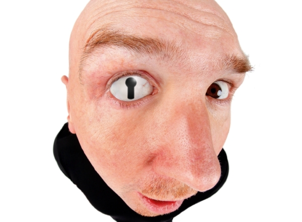 Bacha, sousedé tě sledují.