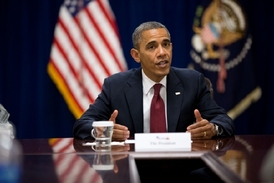 Obama obviňuje Asada z použití chemických zbraní.