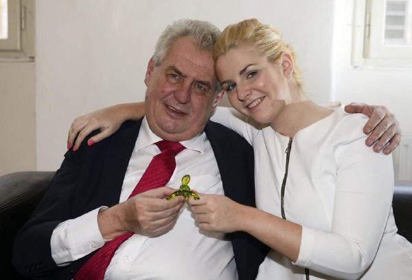 Kateřina Zemanová se svým "taťkou" Milošem.
