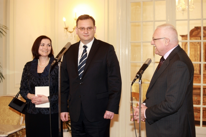 Premiér Petr Nečas se svou ženou Radkou.