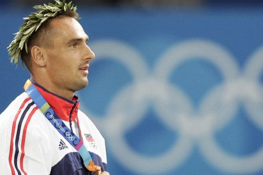 V Aténách se mohl konečně radovat z olympijského prvenství. V Aténách se mohl konečně radovat z olympijského prvenství.