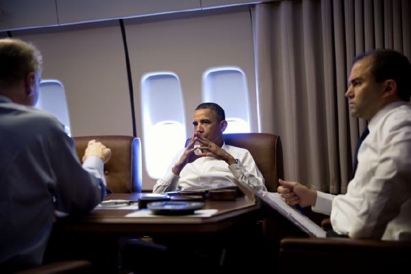 Prezident Obama ve svém letadle Air Force One.