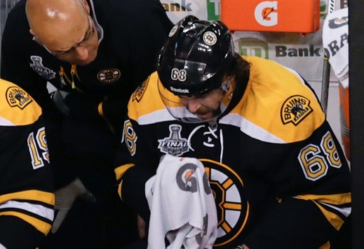 Jaromír Jágr prohru dlouho rozdýchával. Jaromír Jágr prohru dlouho rozdýchával.