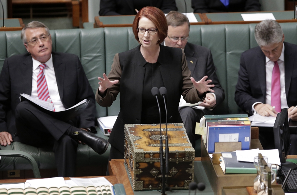 Australská vládní labouristická strana odhlasovala odvolání své dosavadní šéfky Julie Gillardové z čela strany. Australská vládní labouristická strana odhlasovala odvolání své dosavadní šéfky Julie Gillardové z čela strany.