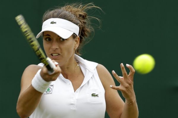 Petra Cetkovská postoupila do třetího kola Wimbledonu.
