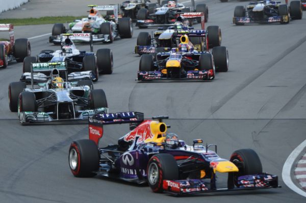 Od příští sezony budou piloti formule 1 dostávat za prohřešky trestné body.