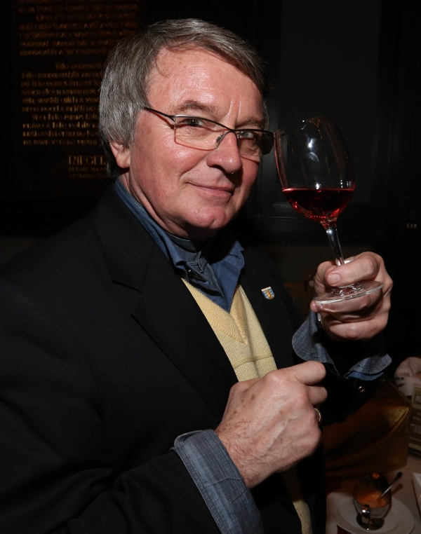 Vlastimil Harapes.