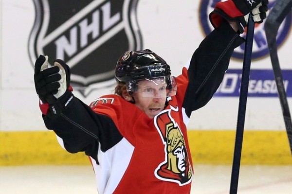 Švédský hokejový útočník Daniel Alfredsson.