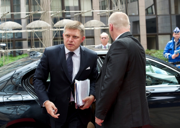 Slovenský premiér Robert Fico. Slovenský premiér Robert Fico.