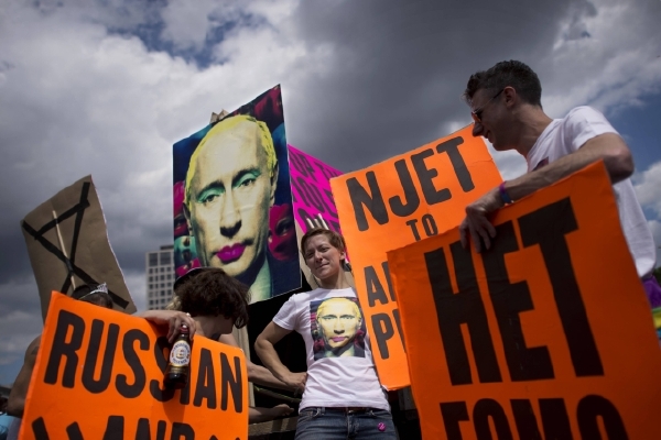 Putin rozhodně není přítelem homosexuálů. Putin rozhodně není přítelem homosexuálů.