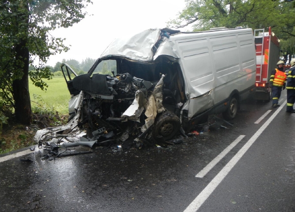 Dva muži ve věku 54 a 48 let zemřeli 25. června při nehodě dodávky na Českobudějovicku. Dva muži ve věku 54 a 48 let zemřeli 25. června při nehodě dodávky na Českobudějovicku.