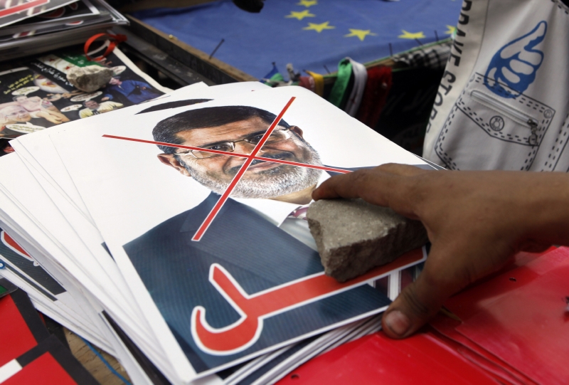 Egyptský prezident Muhammad Mursí čelí masivním protestům. Zasáhne armáda?