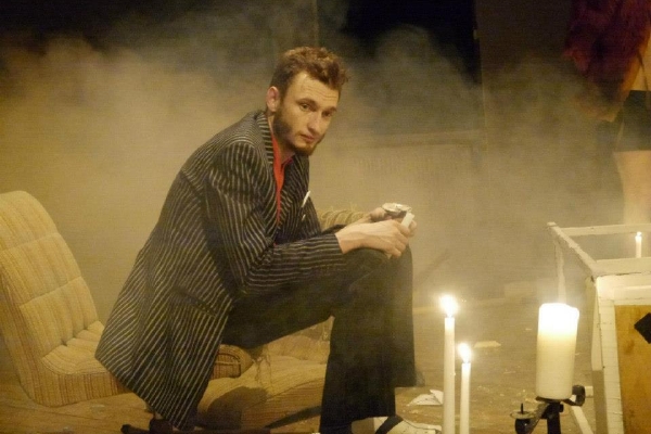 Režisér a herec Michal Hába v Pláči nočního kozodoje. Režisér a herec Michal Hába v Pláči nočního kozodoje.