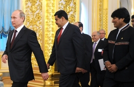 Prezidenti Putin a Morales v Kremlu.