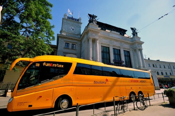 Student Agency: Autobusy se v pátek a v sobotu zdrží na trase Praha - Brno až o půl hodiny.