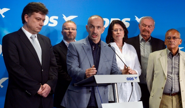 Vední ODS. Přemysl Sobotka druhý zprava.