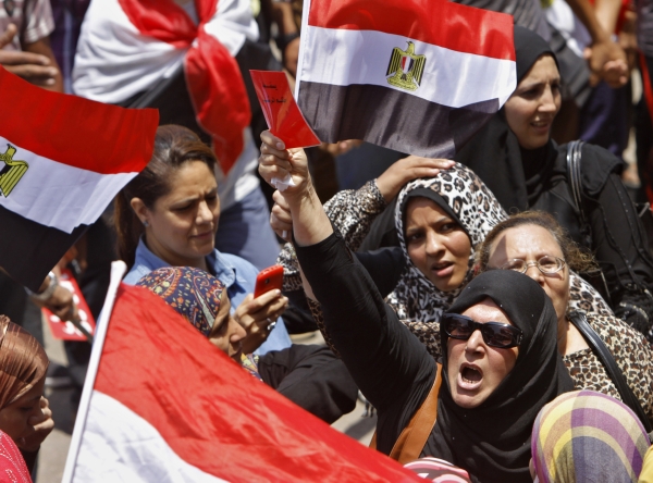 Došlo v Egyptě k "druhé revoluci", převratu či vojenskému puči?