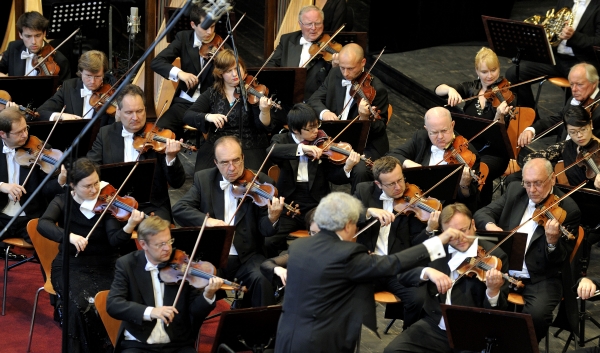 Podařený symfonický orchestr vyžaduje nástroje v perfektním stavu. Podařený symfonický orchestr vyžaduje nástroje v perfektním stavu.