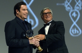 John Travolta se stal nejvýraznější osobností letošního MFF Karlovy Vary. Zastínil dokonce i další významné osobnosti.