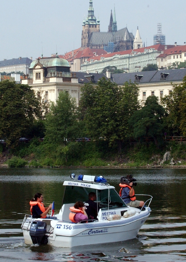 Policie vytáhla tělo až po dvou hodinách (ilustrační foto).