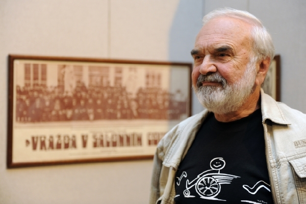 Zdeněk Svěrák, přední český cimrmanolog, představí Cimrmanovu hru Proso na festivalu Prague Proms. Zdeněk Svěrák, přední český cimrmanolog, představí Cimrmanovu hru Proso na festivalu Prague Proms.