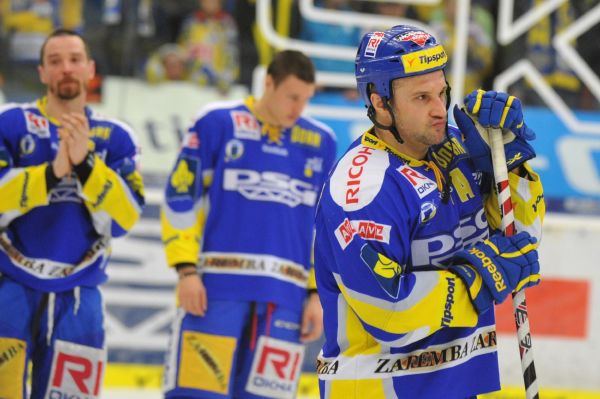 Martin Hamrlík nemá také doplacenou pokutu za simulování. Martin Hamrlík nemá také doplacenou pokutu za simulování.