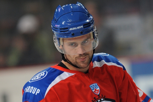 Obránce Jiří Hunkes se vrací do týmu hokejistů Liberce, v klubu se domluvil na ročním kontraktu. Obránce Jiří Hunkes se vrací do týmu hokejistů Liberce, v klubu se domluvil na ročním kontraktu.