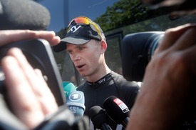 Brit Christopher Froome podal nadlidský výkon a ihned je srovnáván s největším dopingovými hříšníky.