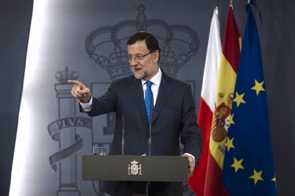 Konzervativní premiér Marian Rajoy. Konzervativní premiér Marian Rajoy.