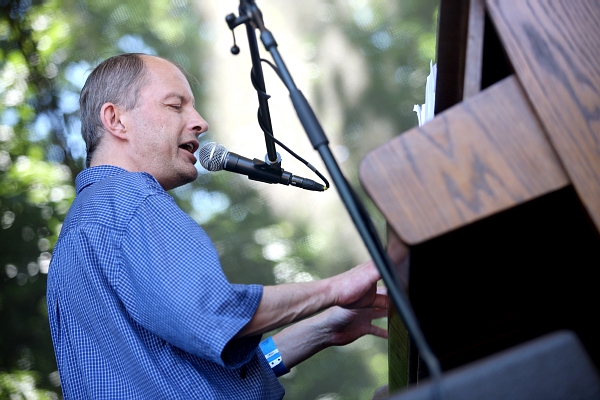 Filip Topol se v srpnu chystal do Mexika, proto odmítl s tím, že na festival přijede příští rok. Slib už nemůže splnit. Filip Topol se v srpnu chystal do Mexika, proto odmítl s tím, že na festival přijede příští rok. Slib už nemůže splnit.