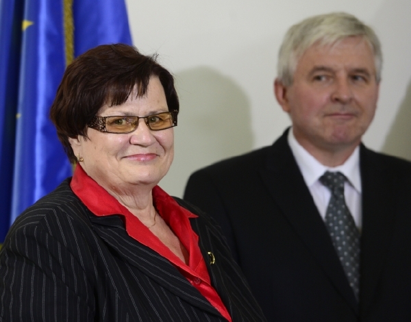 Premiér Jiří Rusnok a Marie Benešová.