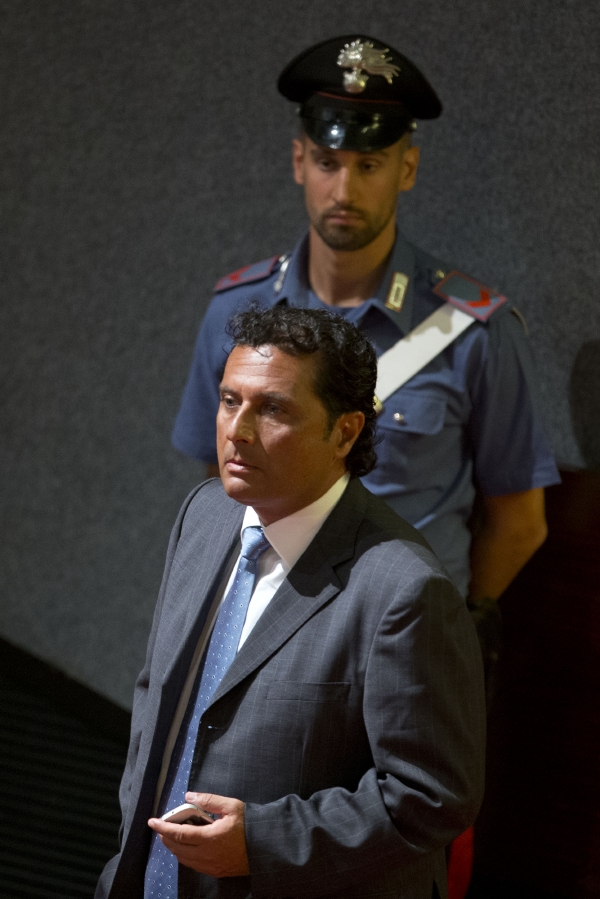 Francesco Schetttino u soudu. Francesco Schetttino u soudu.