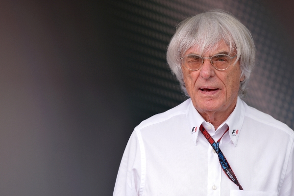 Německé státní zastupitelství obžalovalo promotéra formule 1 Bernieho Ecclestonea kvůli podplácení. Německé státní zastupitelství obžalovalo promotéra formule 1 Bernieho Ecclestonea kvůli podplácení.