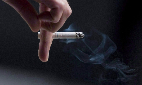 Cigarety si v Maďarsku lze koupit jen ve speciálních trafikách. Cigarety si v Maďarsku lze koupit jen ve speciálních trafikách.