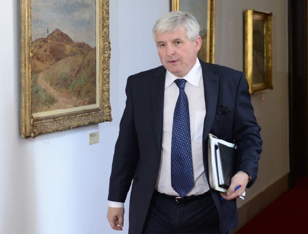 Premiér Jiří Rusnok připravil pro své ministry manuál.