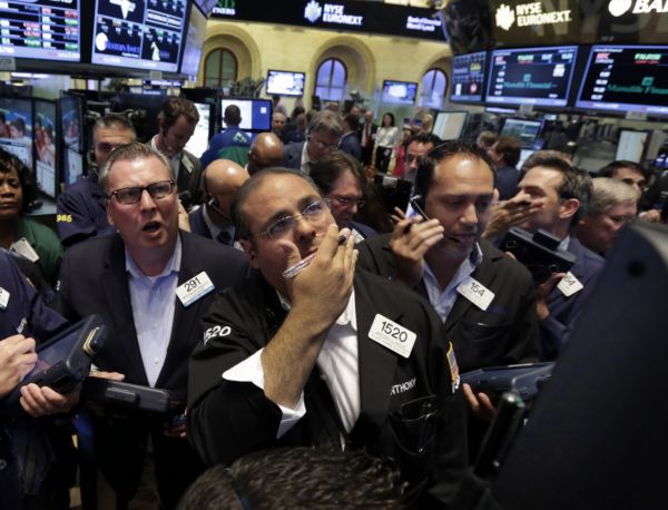 Investování je pro běžného Američana jen pro "hustý týpky z Wall Streetu".