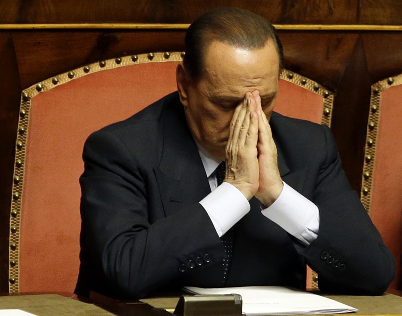 Silvio Berlusconi má problémů nad hlavu.