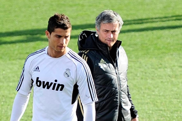 Dva Portugalci, o kterých se stále mluví. Cristiano Ronaldo a José Mourinho. Dva Portugalci, o kterých se stále mluví. Cristiano Ronaldo a José Mourinho.