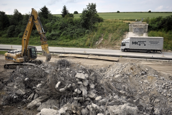 Stavební práce na D1 budou pokračovat. Problematický úsek přijedou zkontrolovat zástupci státu.