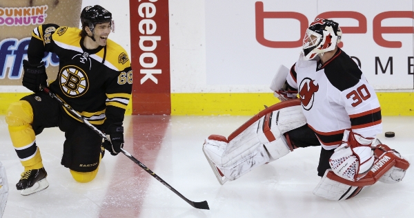 Dvě legendy hokejové NHL, Jaromír Jágr (vlevo) a Martin Brodeur.