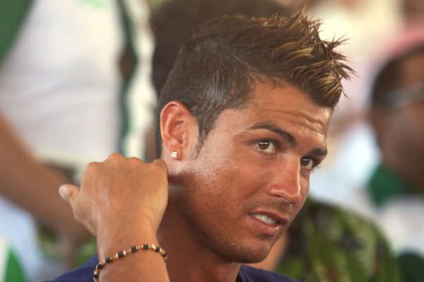 Cristiano Ronaldo přivodil chlapci bolestivou vzpomínku. 