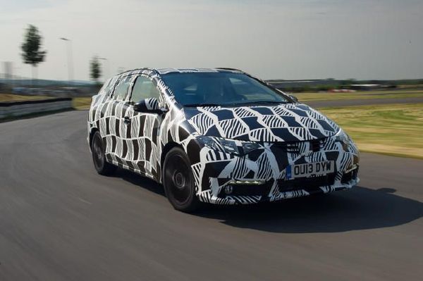 Jak bude Civic Tourer vypadat v reálu, to je zatím tajemstvím.