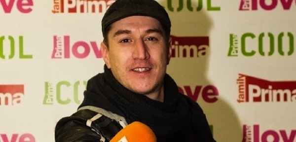 Zprávy z vily bude moderovat Tomáš Kraus. Zprávy z vily bude moderovat Tomáš Kraus.