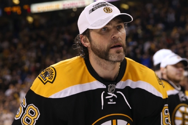 S Bostonem unikl Jágrovi Stanley Cup o fous, teď se slavný pohár pokusí ukořistit s týmem New Jersey.