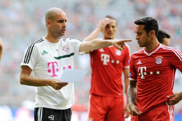 Pep Guardiola má v Bayernu k dispozici hvězdami nabitou sestavu. Už prý ale přemýšlí nad její redukcí.