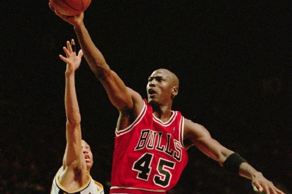 Michala Jordána si pletou s legendárním basketbalistou Michaelem Jordanem. Michala Jordána si pletou s legendárním basketbalistou Michaelem Jordanem.